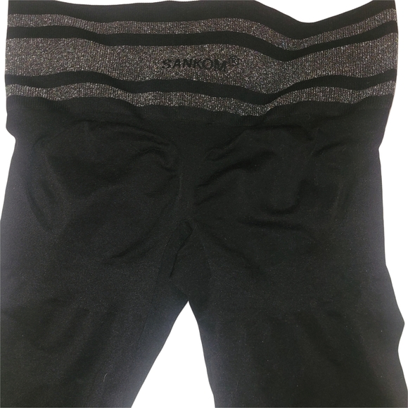 Sankom Patent Yoga Capri Shapewear Leggings In Black and Silver XXL - Picture 4 of 5